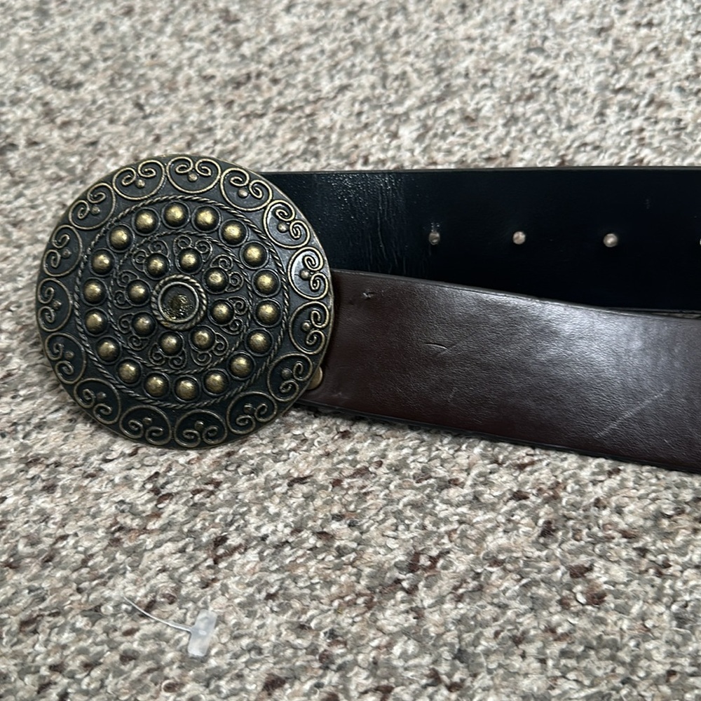 Brown leather belt length 42 inches wide 2- 2.5 inches - Picture 3 of 7